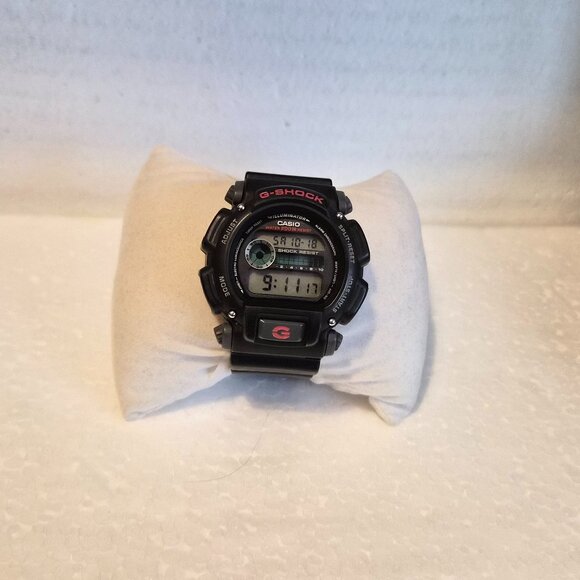 G Shock Digital Black and red - Picture 1 of 9